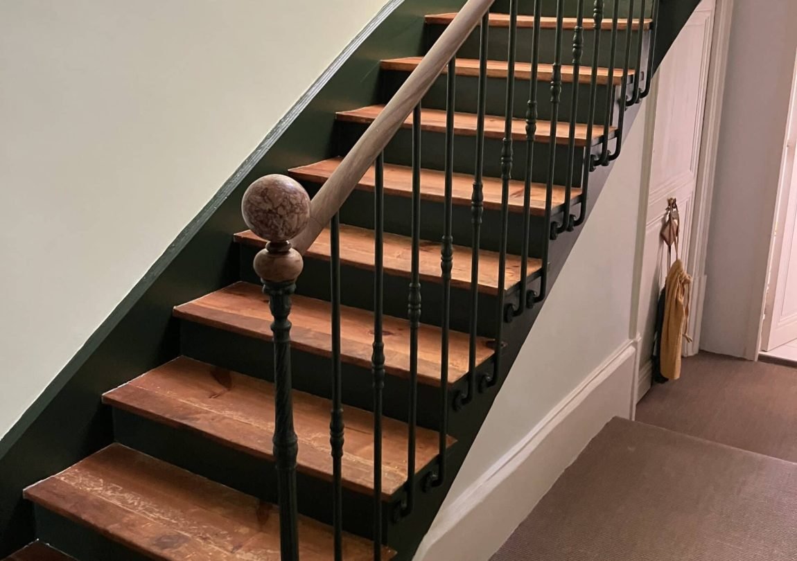 Escalier des années 1900 rénové